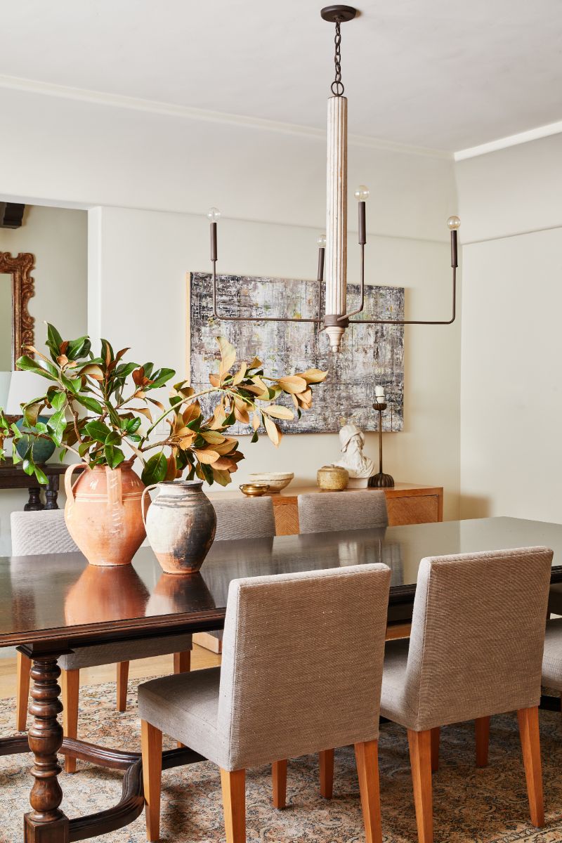 The formal dining area that features a contemporary glamour design. Image courtesy of Toptenrealestatedeals.com