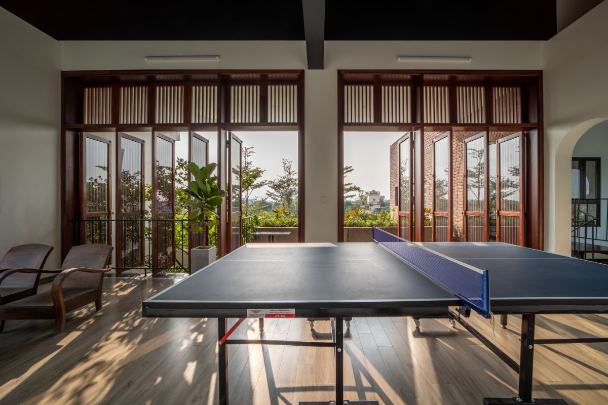 A table tennis room for the whole family.