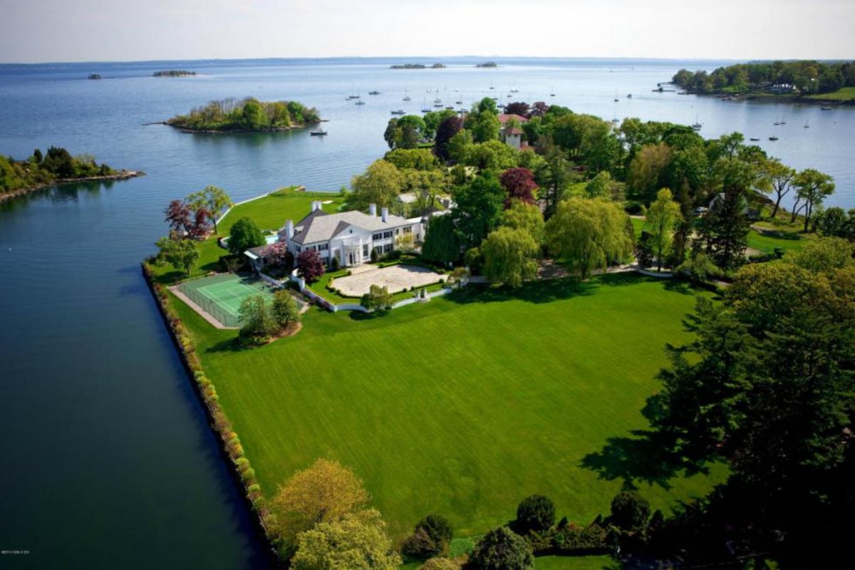 Ivana & Donald Trump’s First Mansion in Greenwich, Connecticut (Listed for $38.5 Million)