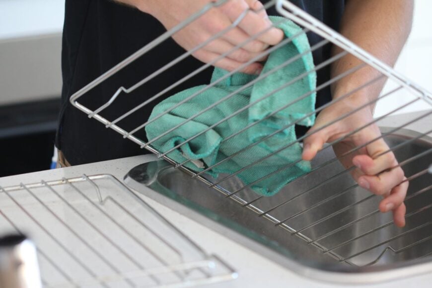 2 Main Types of Oven Racks