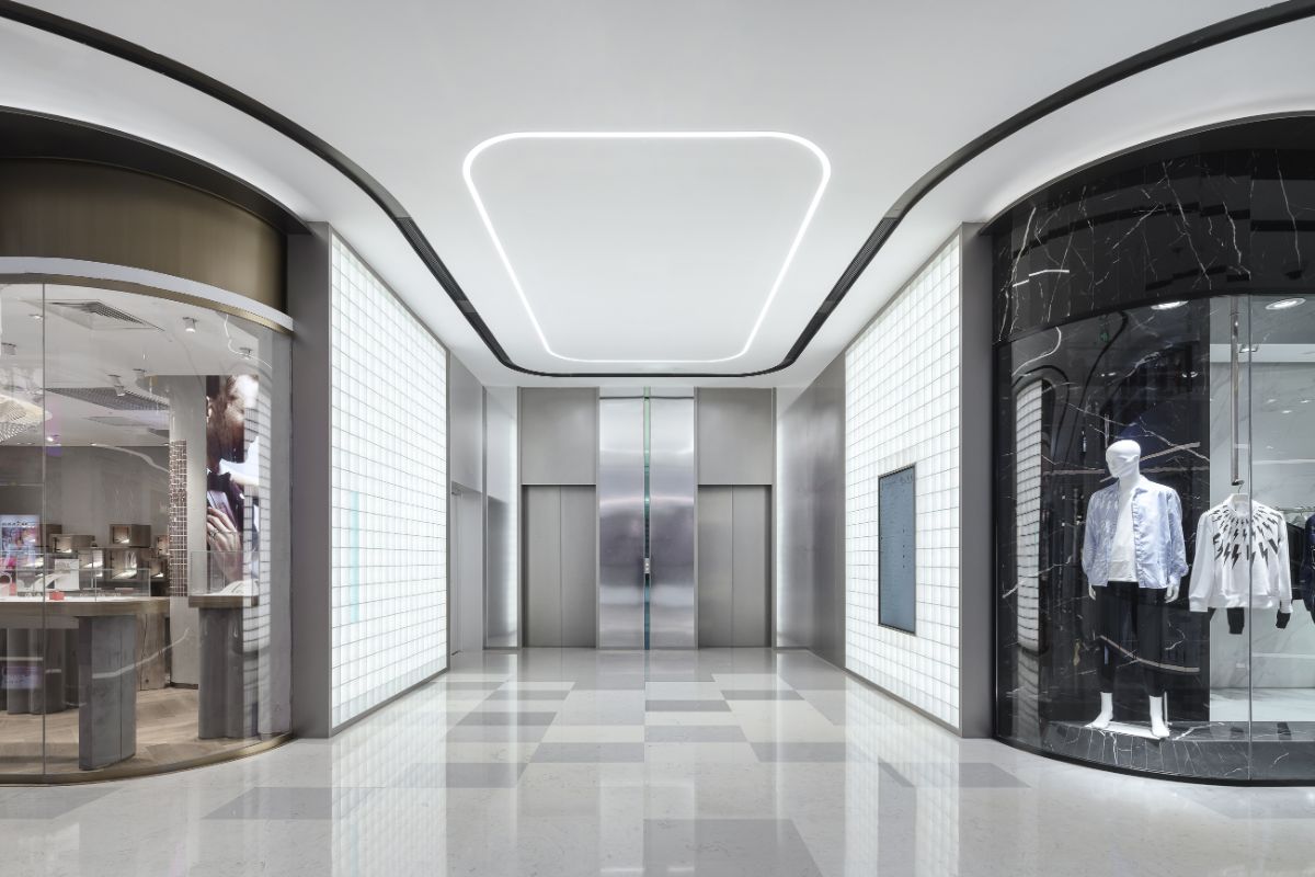 Citic Square elevator hall.