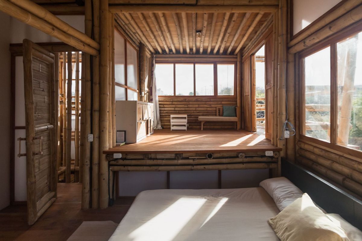 The bedroom with terrace and a view of the sea.