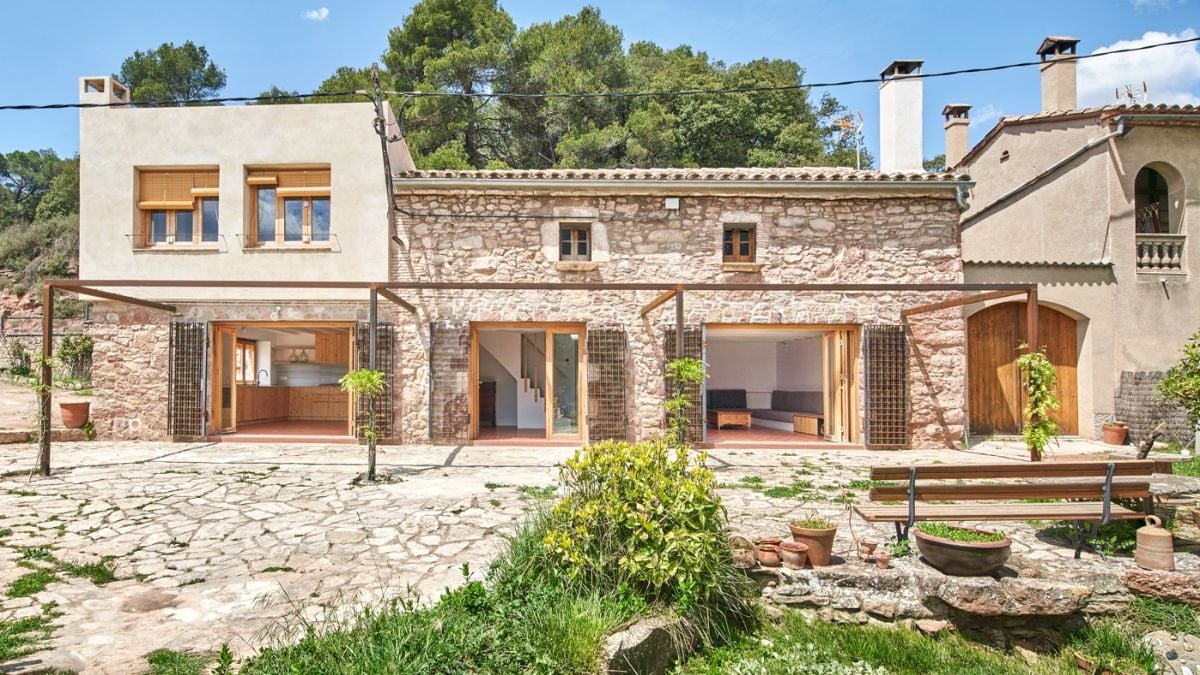Renovation of a farmhouse in Granera.