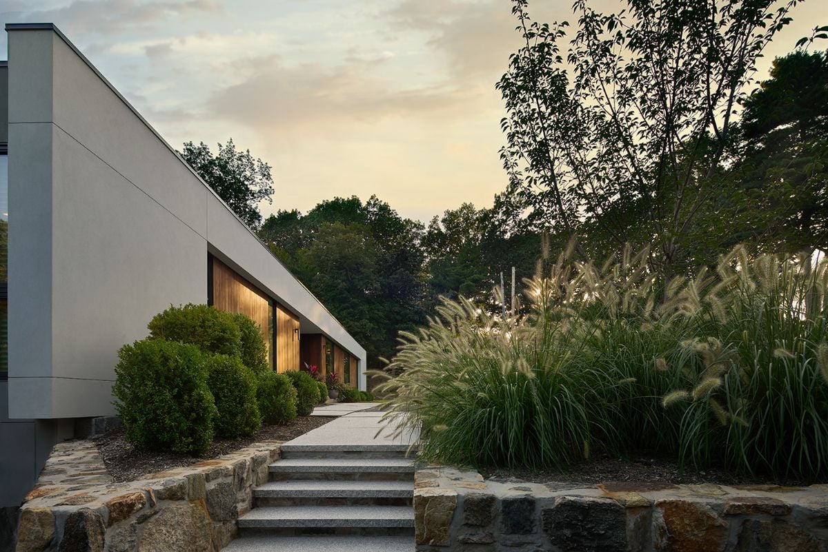 The front landscape, complete with steps.