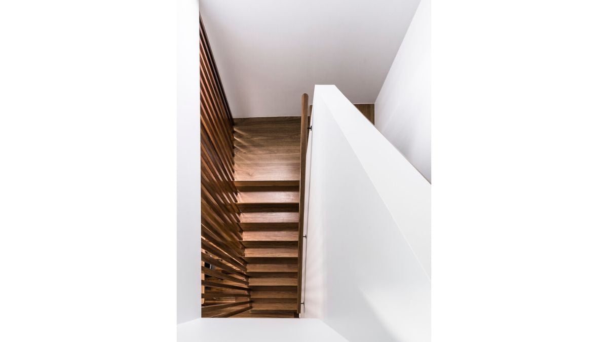 Top image of the new contemporary stairs.