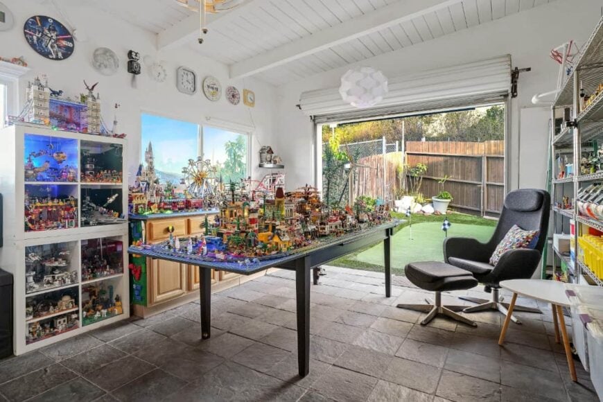 Los Angeles Modern Stilt Home Featured in "Heat" (Listed for 1.599