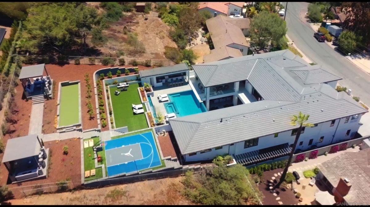 Welcome to the Scenic Oasis, a BRAND NEW 11,000 sq ft resort-style estate built over a half acre fully-developed lot in Muirlands, La Jolla.