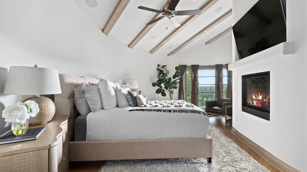 This one is fairly clearly decorated, but the fireplace adds charm, making it lovely all around.