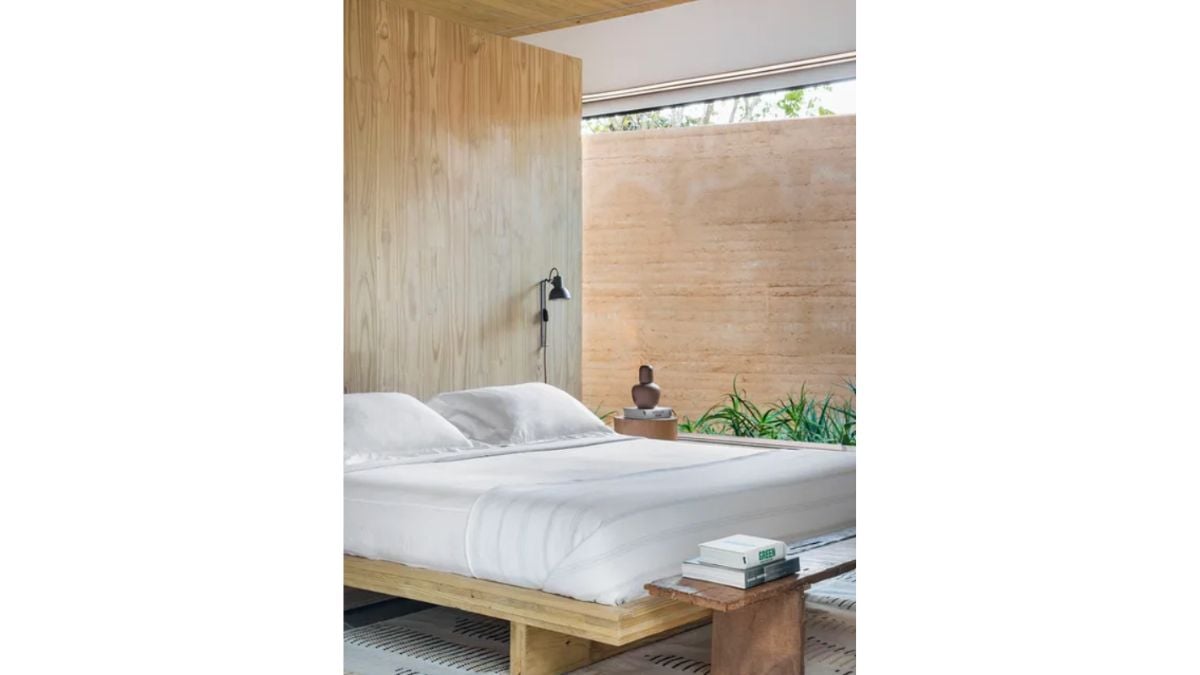 The natural environment still helps us get to the comfortable bedroom suite.
