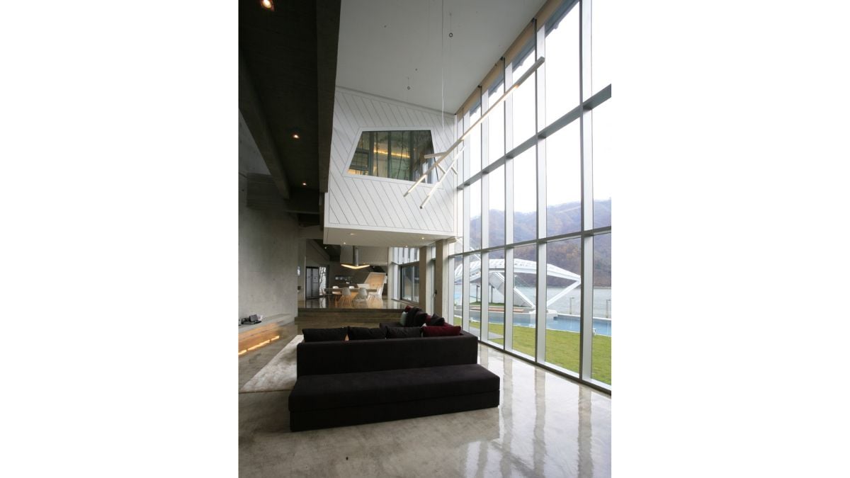 There is a landscape where you can take in the lovely surroundings of this location.