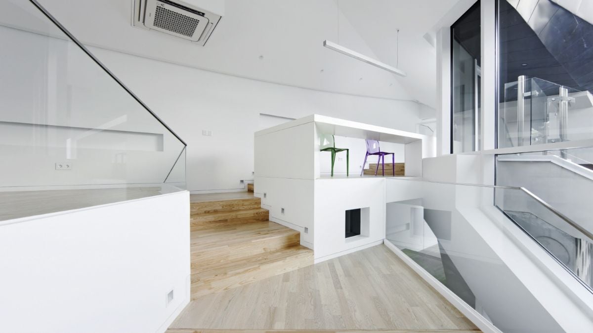 Applying and replacing the spatial and formative qualities of conventional architecture to address the general issues with selecting design components.