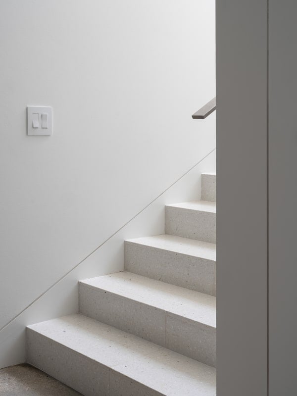 The stairs' clean-lined style.
