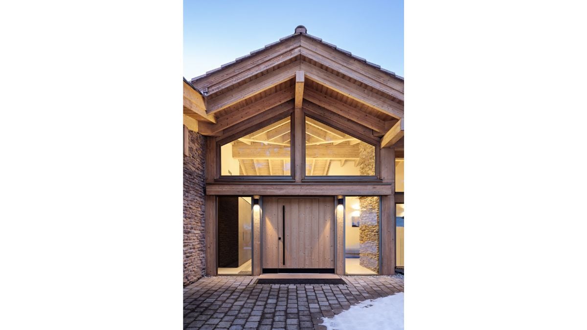 The structure has been given new life by the contemporary redesign, which also brings it into conversation with its surroundings.