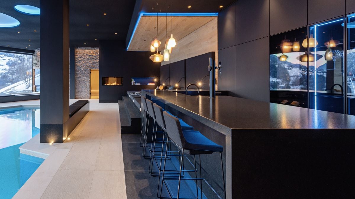 There is a bar counter in the spa area where you can relax while drinking.