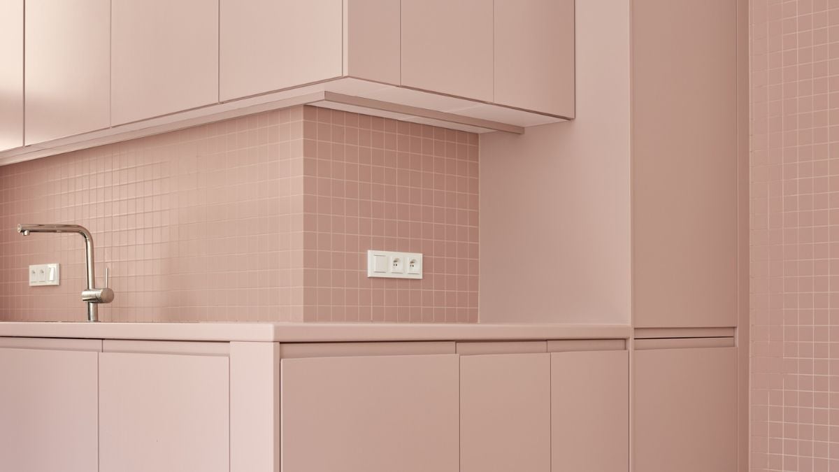 Pink brick for cooking, wooden block for sleeping.