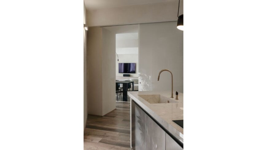 The Ultimate Guide to Decorative Finishes for Luxury Interiors - Seamlessly-Textured-High-End-Finish-Penthouse