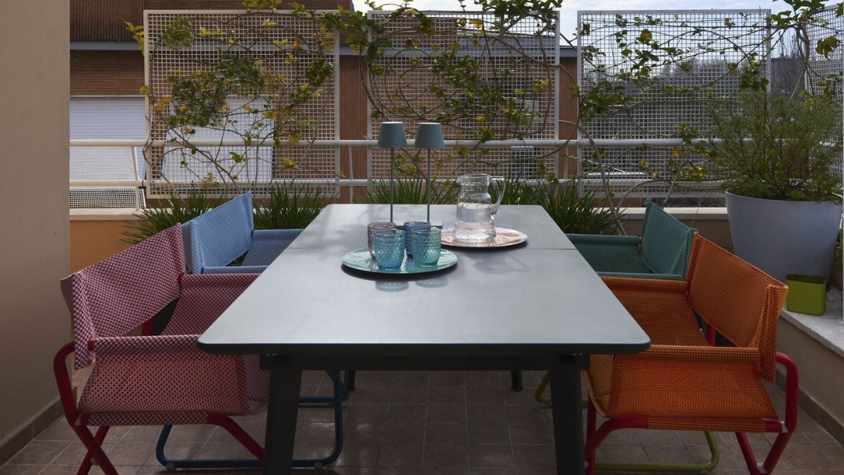 Aventino Penthouse outdoor dining area.