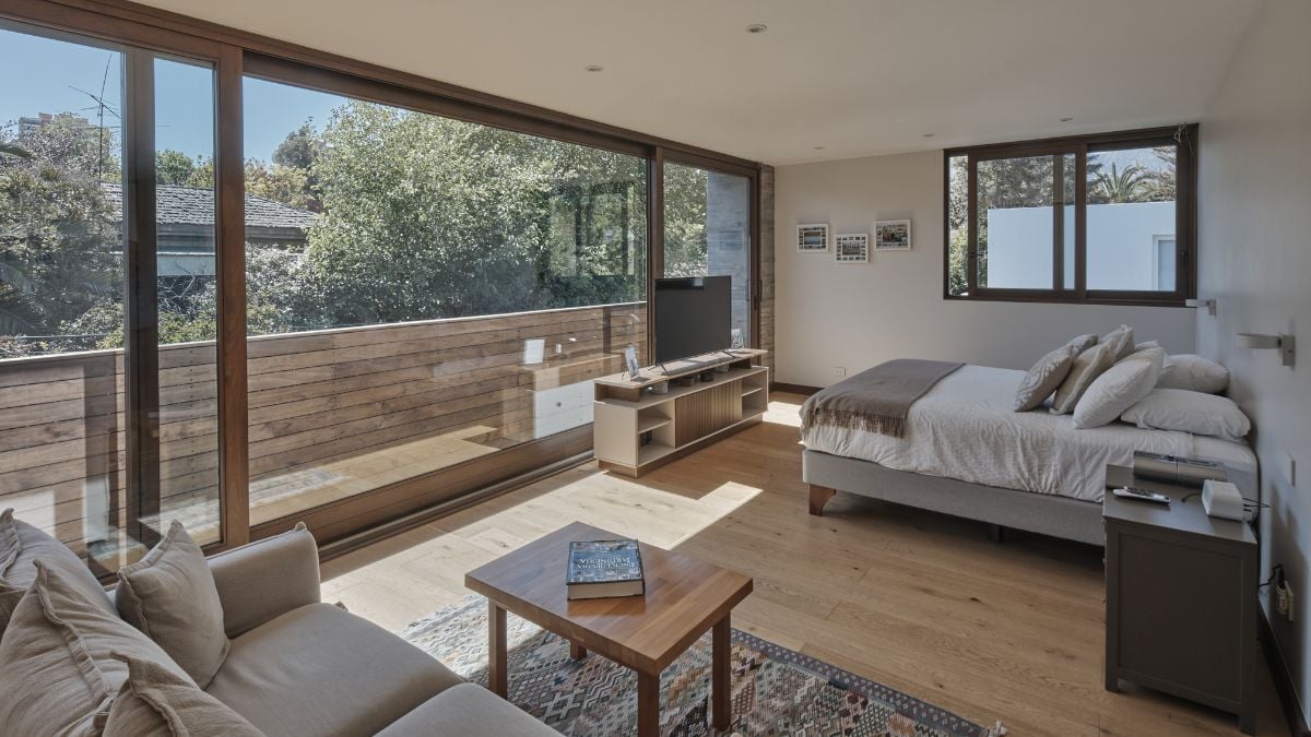 The bedrooms are oriented to the north and east to maximize sunshine and have a very functional layout.