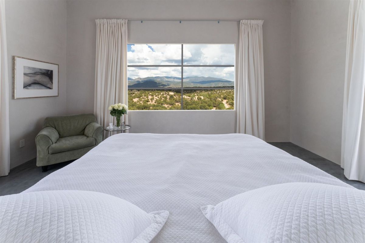 BedBedroom's viewroom