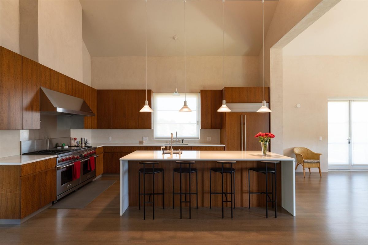 A different view of the kitchen.