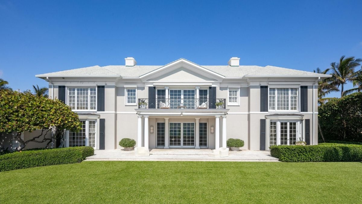 Mansion In Palm Beach, FL backyard.