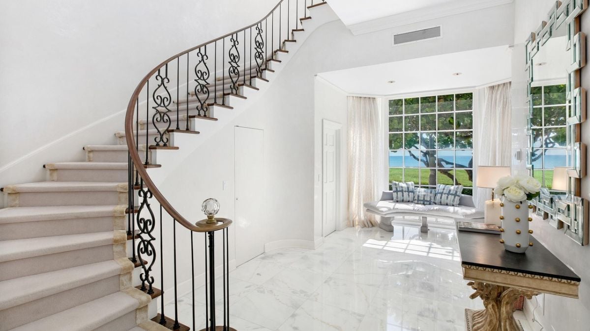 Mansion In Palm Beach, FL foyer.