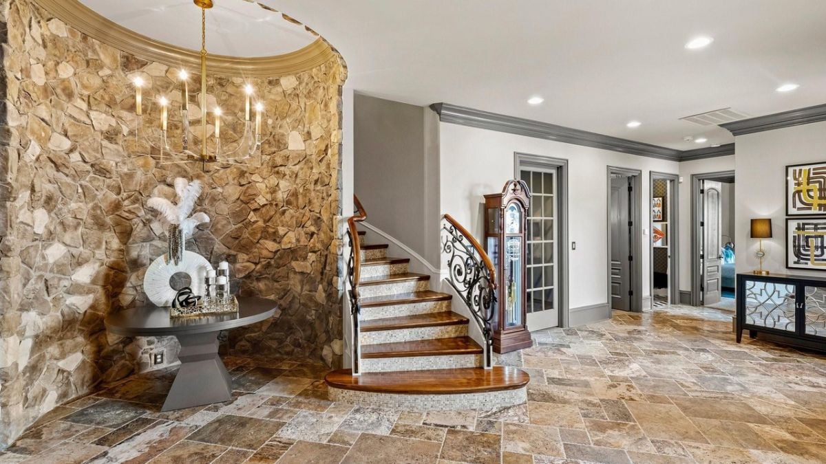 Stone decorated walls
