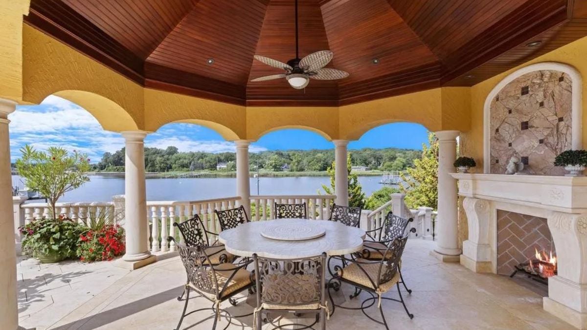 Lanai with fire place