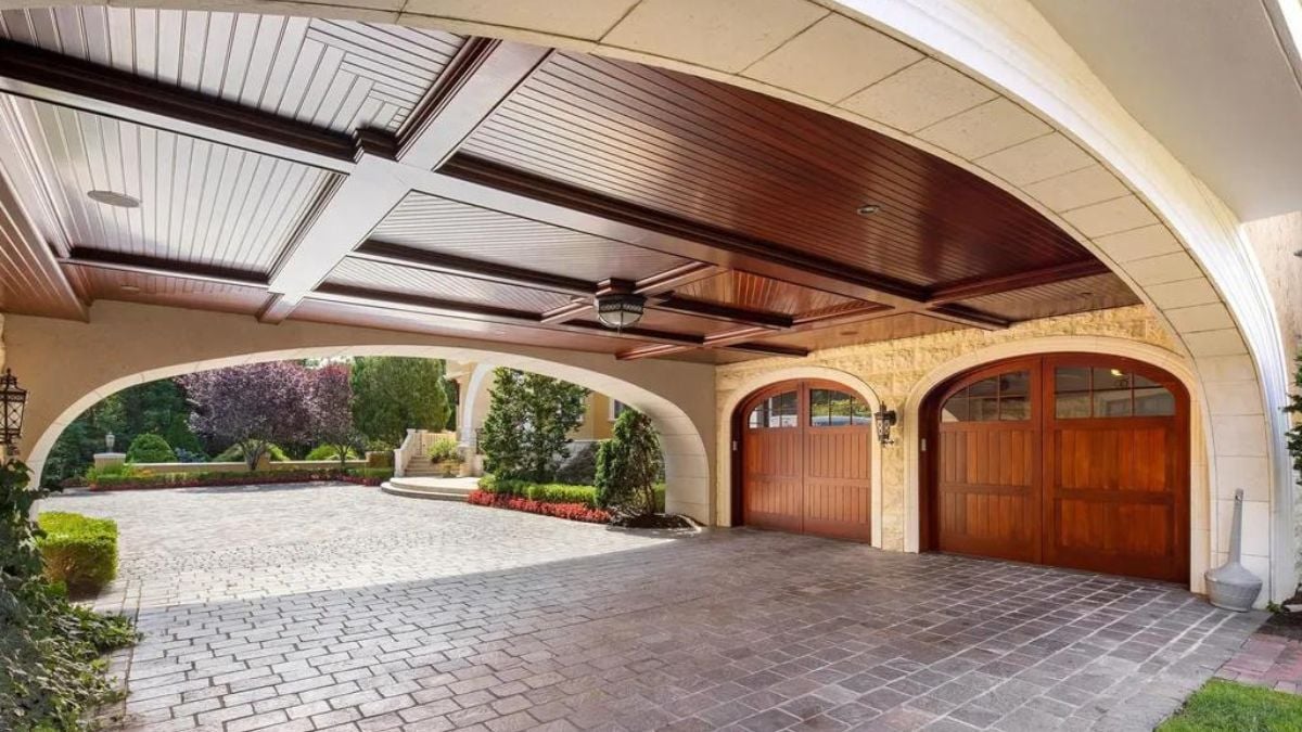Wide garage