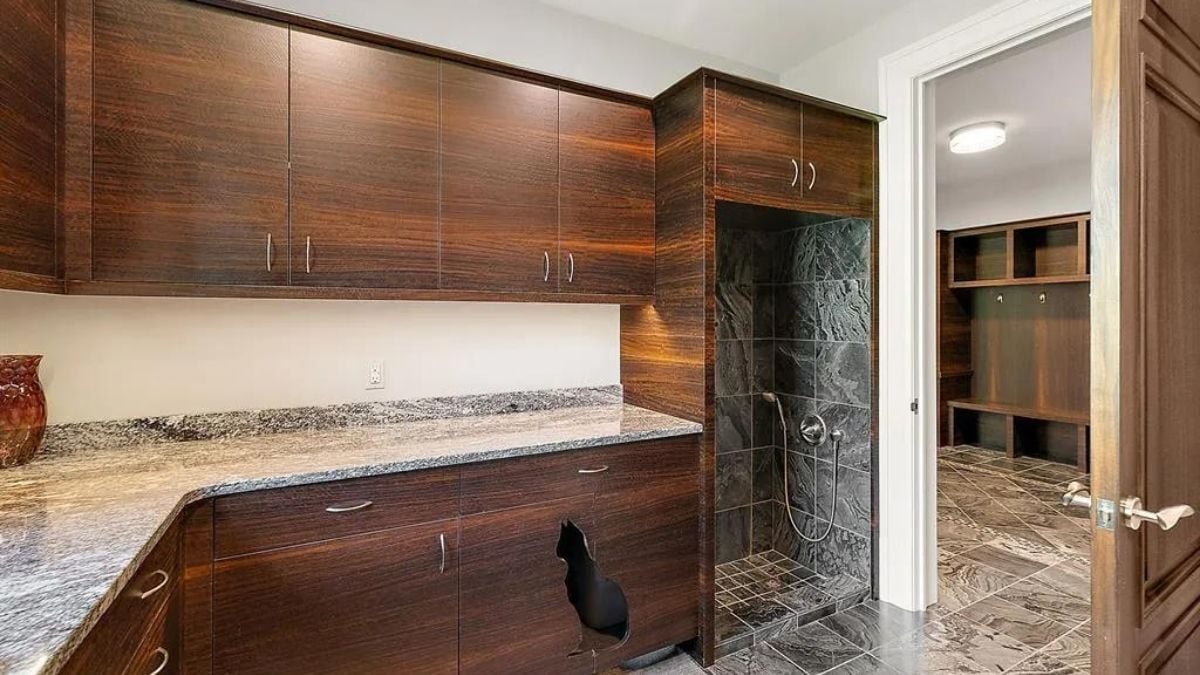 Room laundry & mini kitchenette