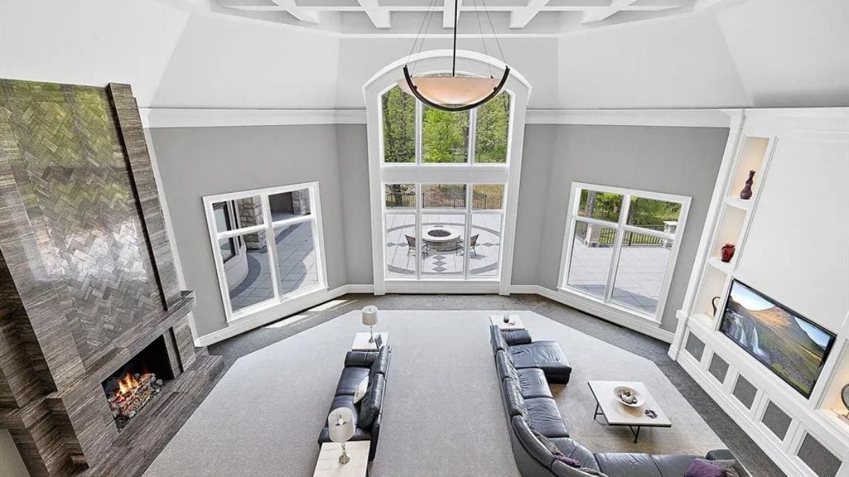 Top viewpoint of the living area with hearth