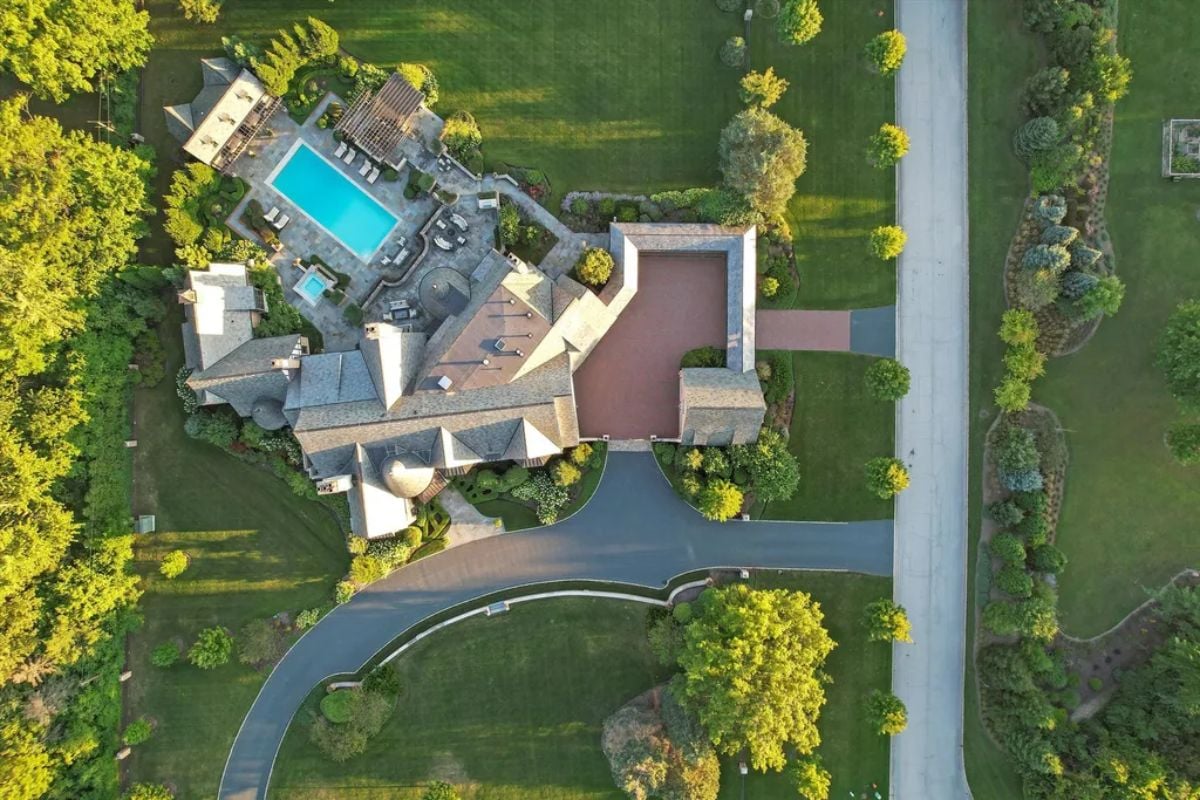 Aerial bird's eye vew mansion view