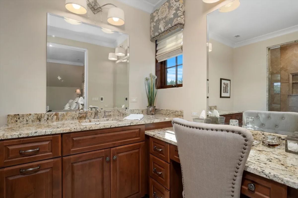 Powder room