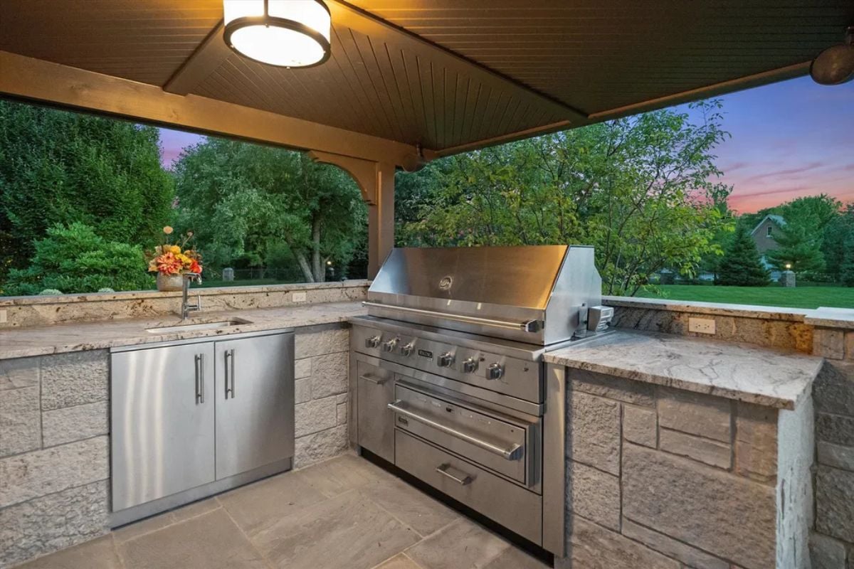 Stainless steel large griller