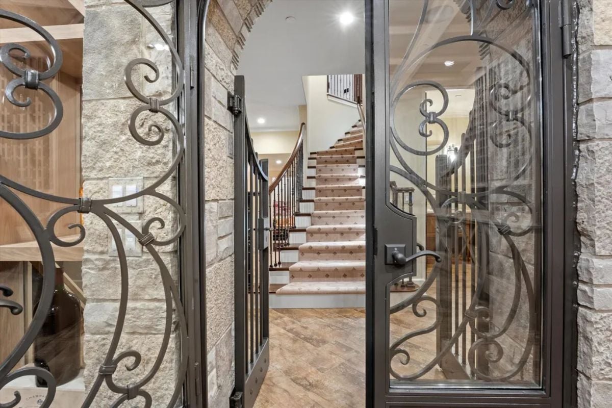 Metallic-glass door