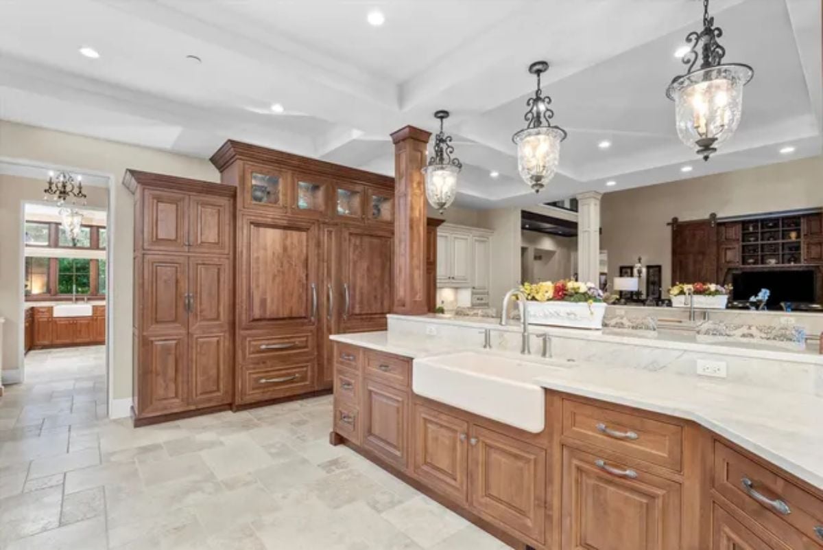 Wooden kitchen cabinets
