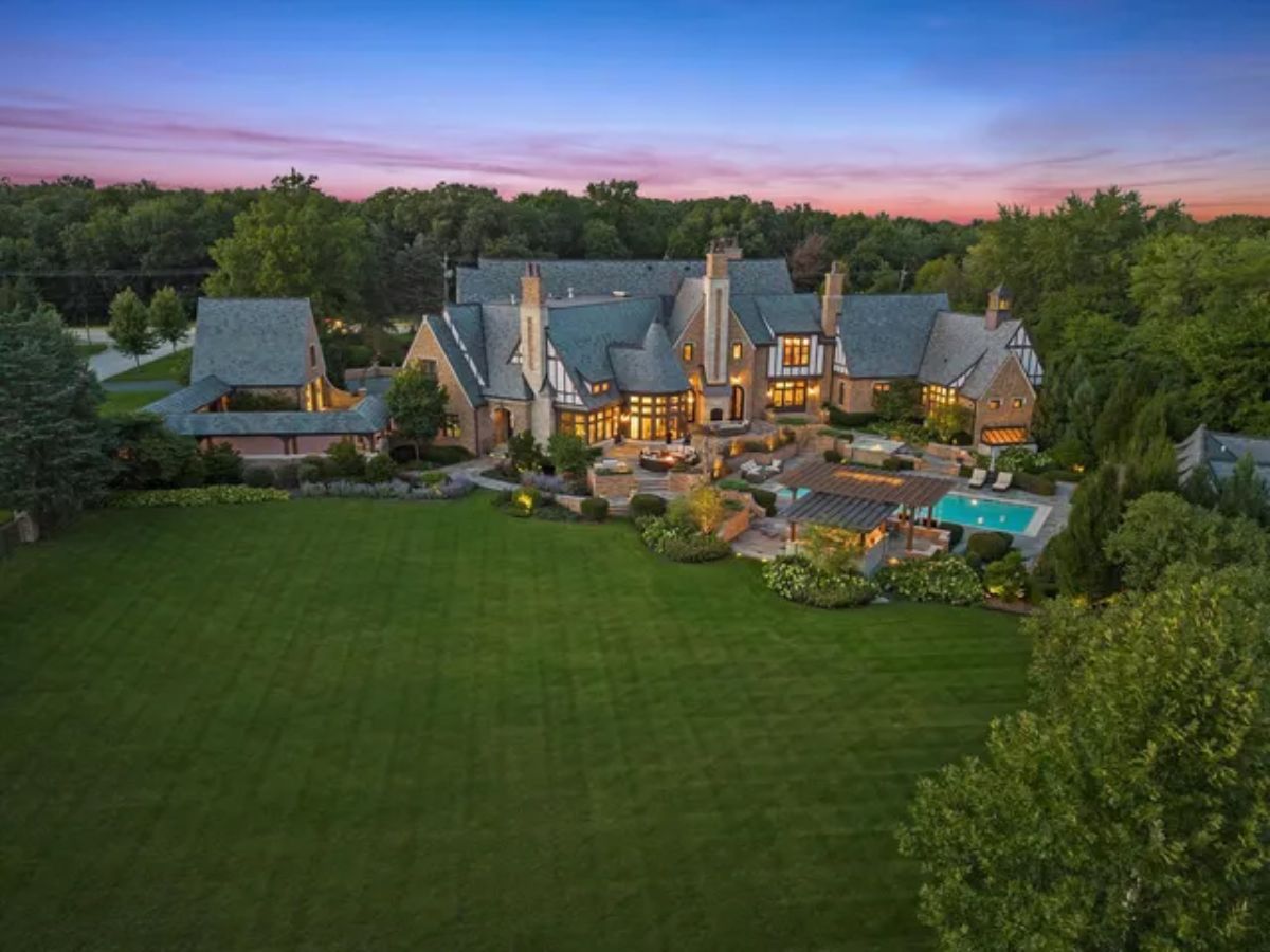 Aerial mansion view