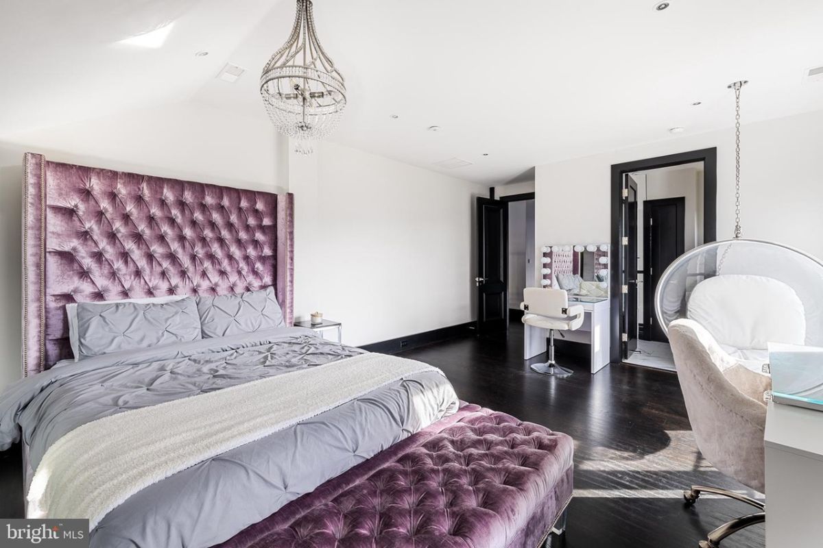 Second bedroom