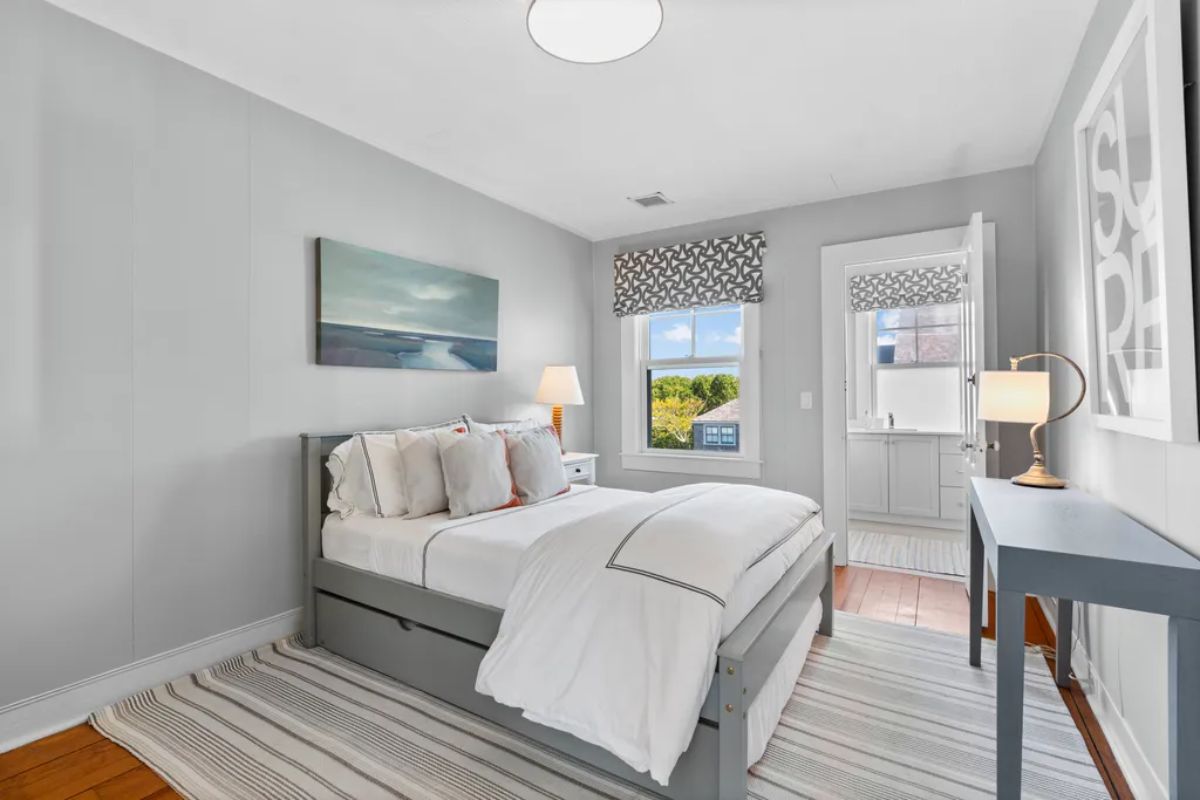 Second bedroom