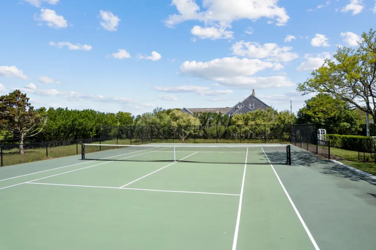 Lawn tennis