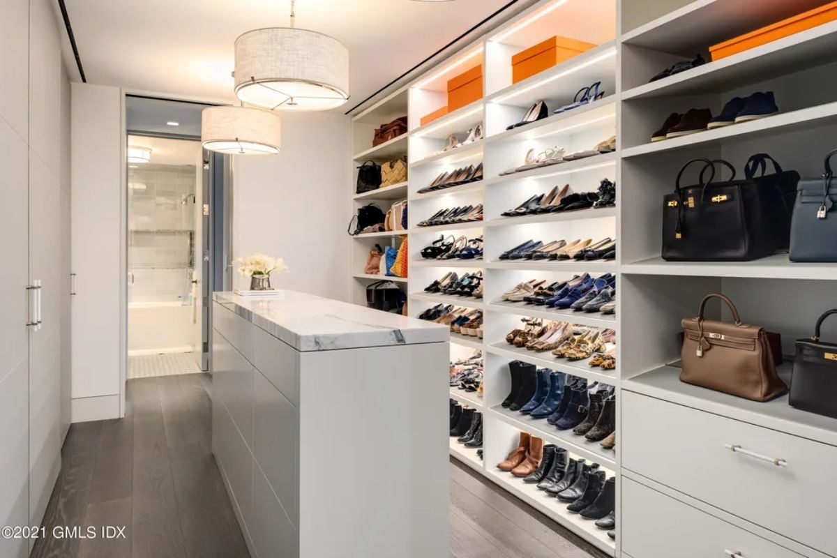 Shoes and bags rack.