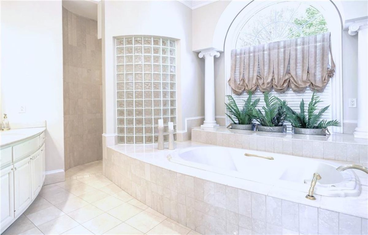 Bathtub