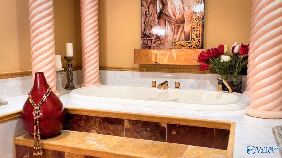 Bathtub