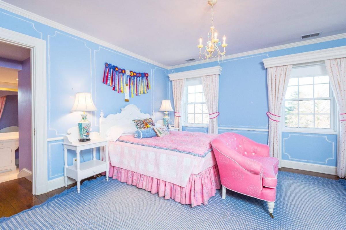 Child's bedroom