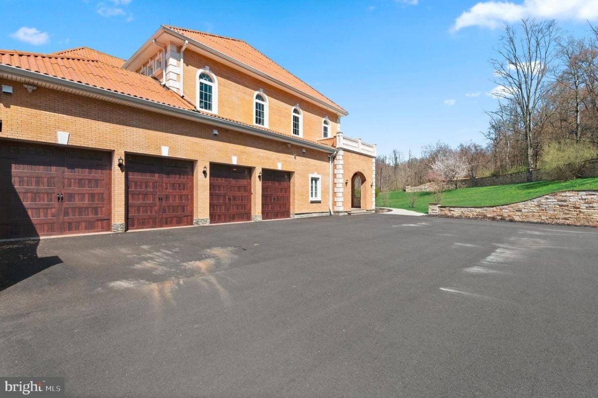 Car Garage