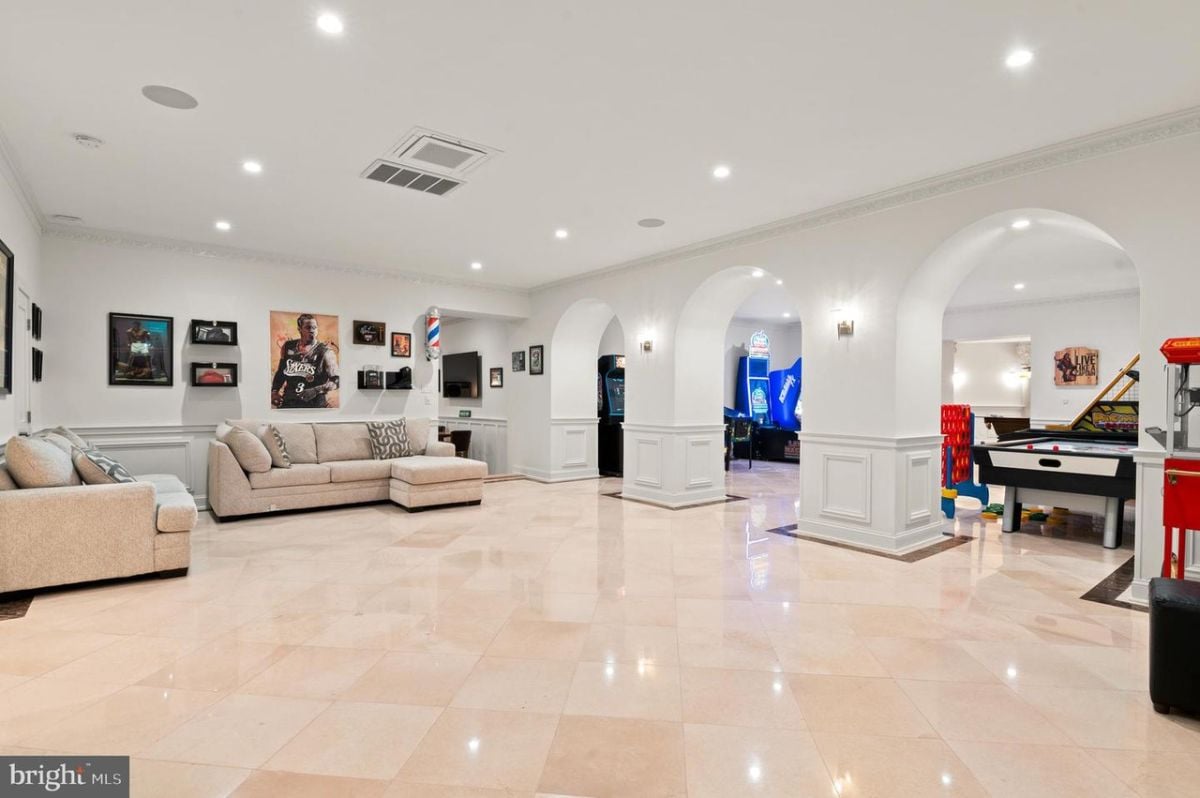 Entertainment room