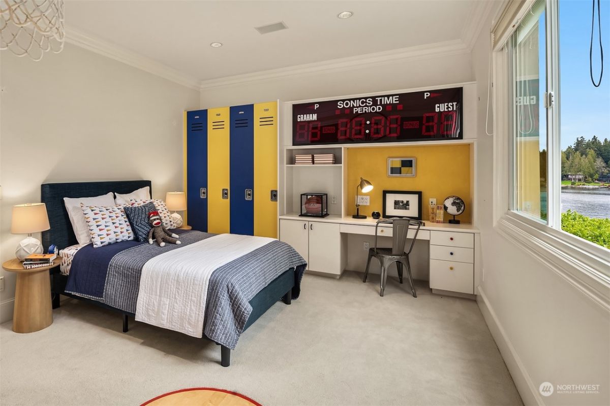 Another bedroom