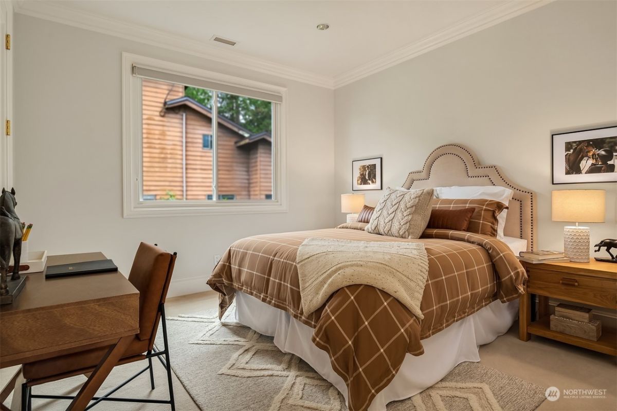 Second bedroom
