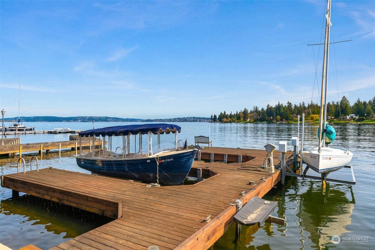 4-boat dock.