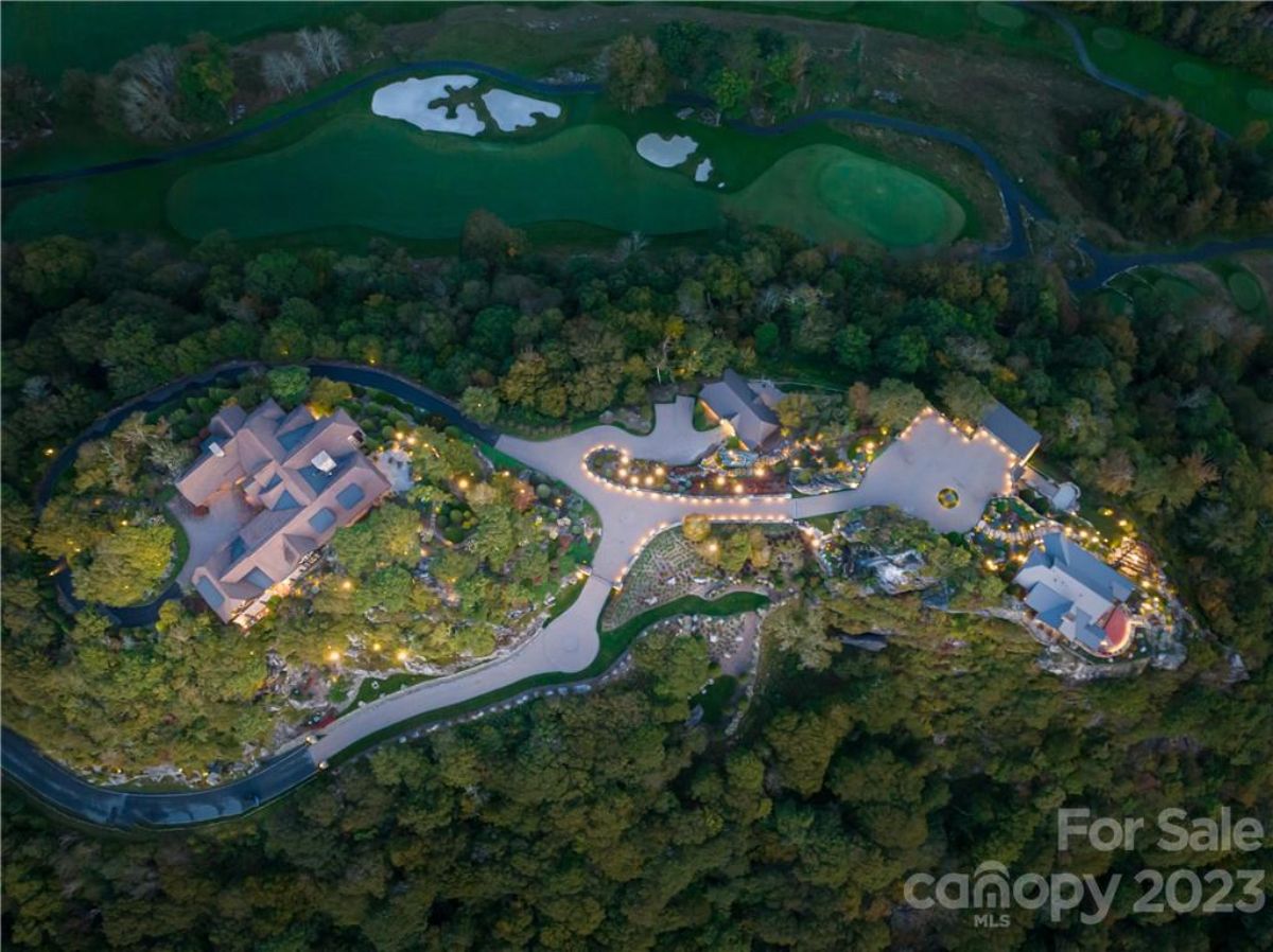 Aerial view of the 5.86 acres lot.
